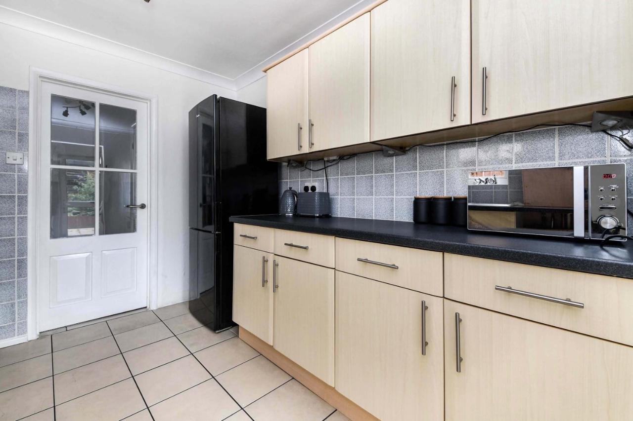 Villa The White Rose Crown, Free Parking & Wifi, 10Beds Colchester Exterior foto