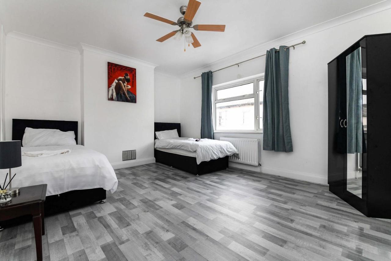 Villa The White Rose Crown, Free Parking & Wifi, 10Beds Colchester Exterior foto